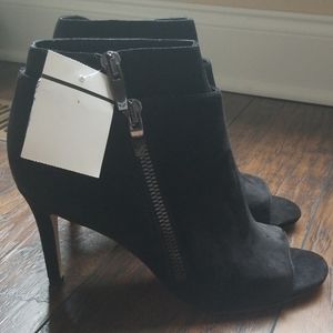 Via Spiga Vanetta open toe booties